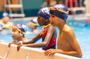 Apprendre à nager au sein de l’Ecole de Natation Française